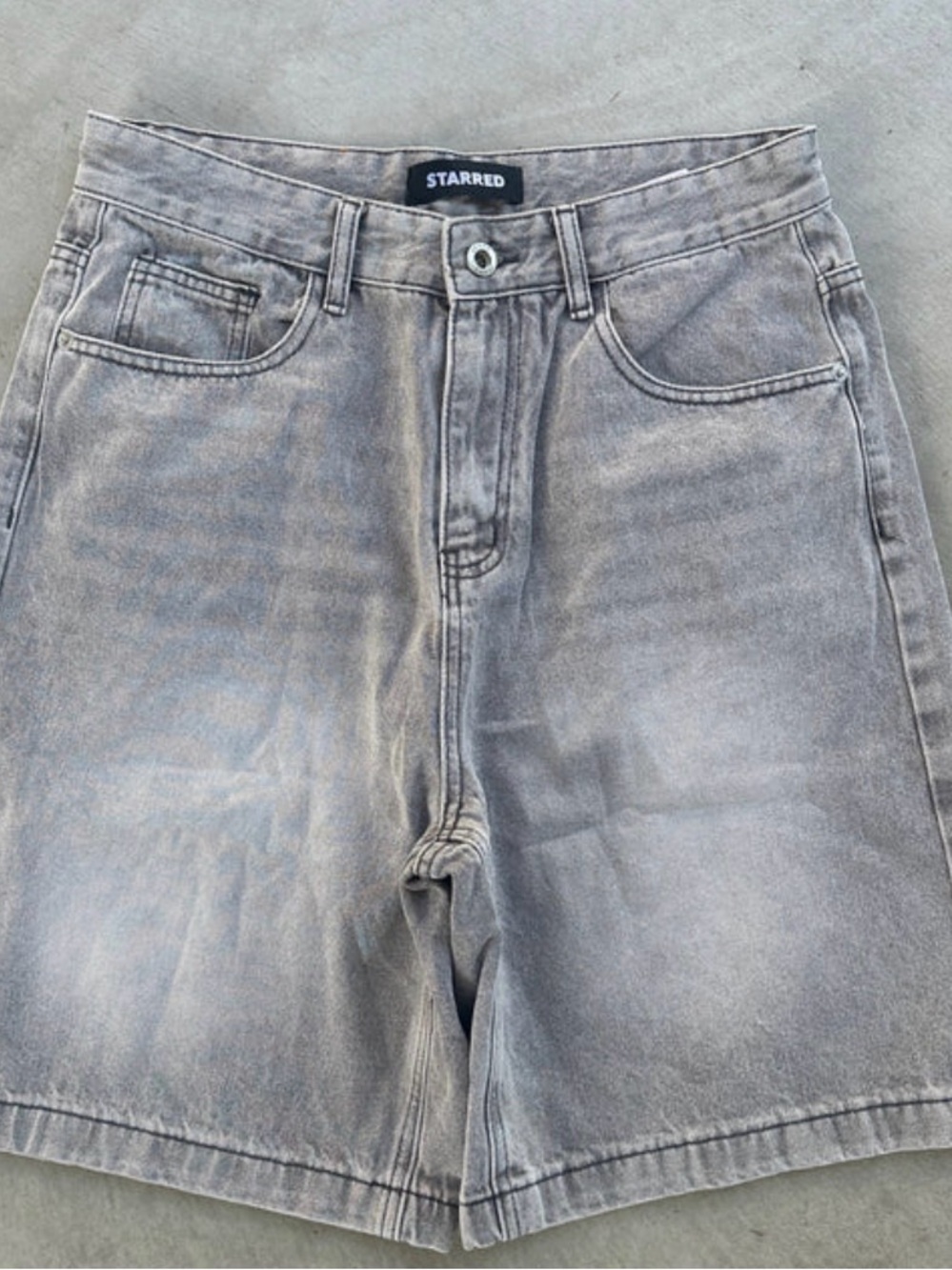 Starred Men’s Washed Gray Denim Jean Shorts